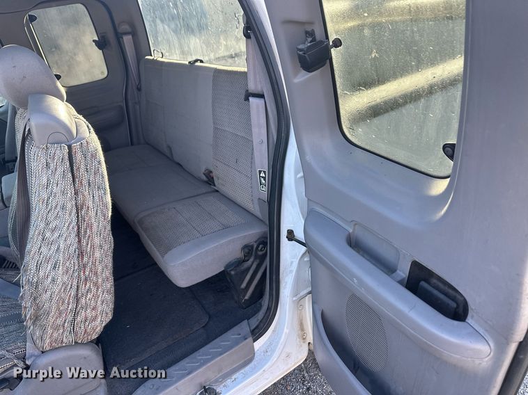 image for item IU9202 2003 Ford F150  SuperCab pickup truck