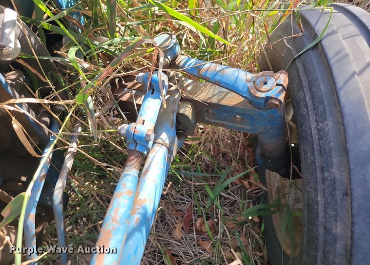 image for item JG9753 Ford 2600  tractor