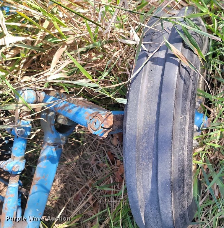 image for item JG9753 Ford 2600  tractor