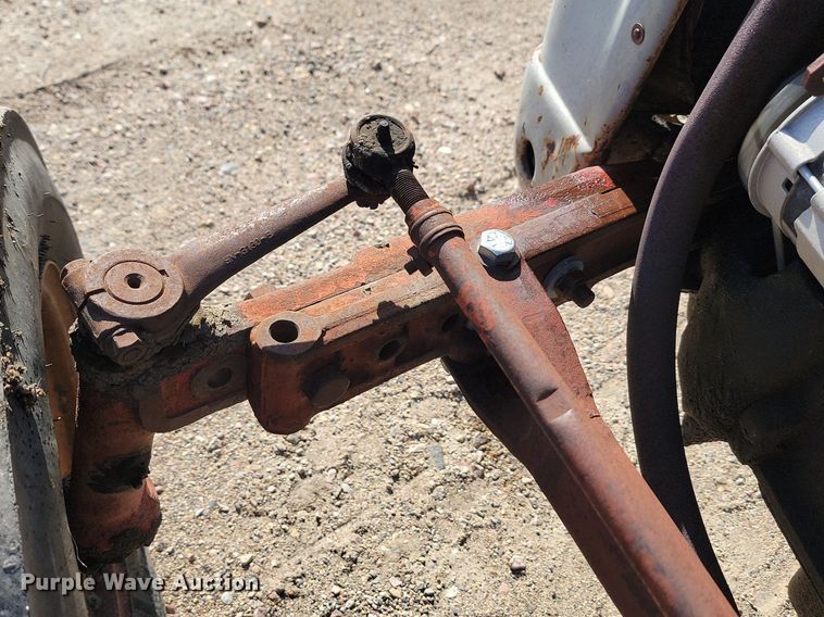 image for item JG9755 Ford  tractor