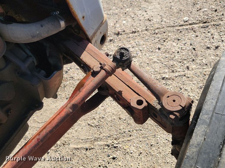 image for item JG9755 Ford  tractor