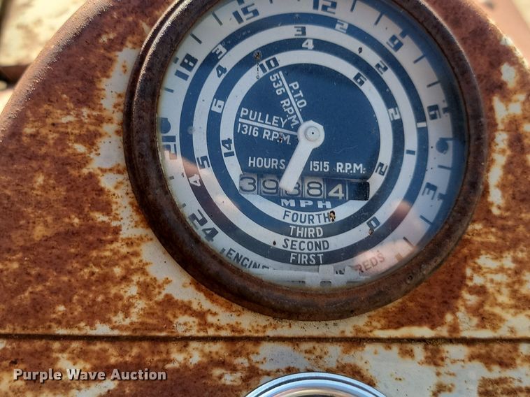 image for item JG9755 Ford  tractor