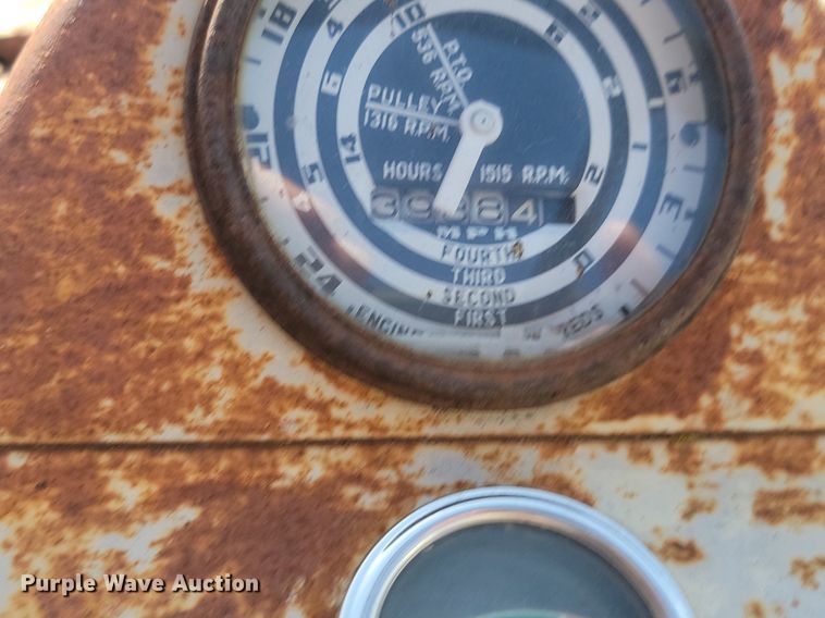 image for item JG9755 Ford  tractor