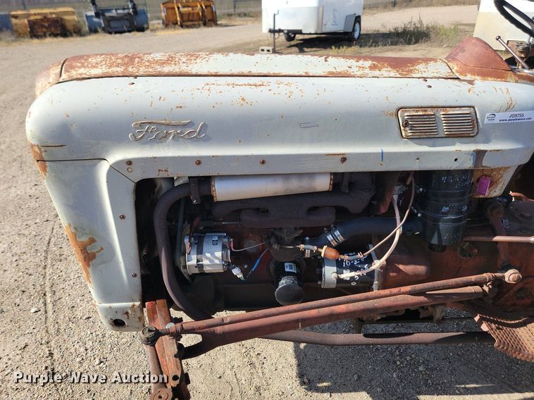 image for item JG9755 Ford  tractor
