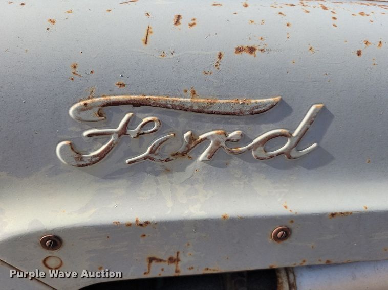 image for item JG9755 Ford  tractor