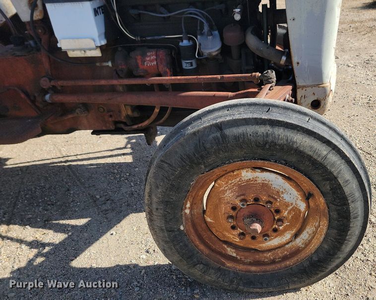 image for item JG9755 Ford  tractor