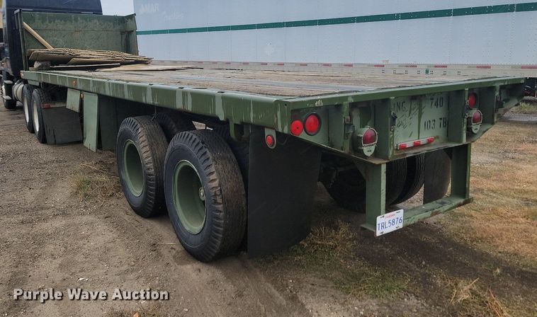image for item JG9759 1992 Dyna M8714A2  flatbed trailer