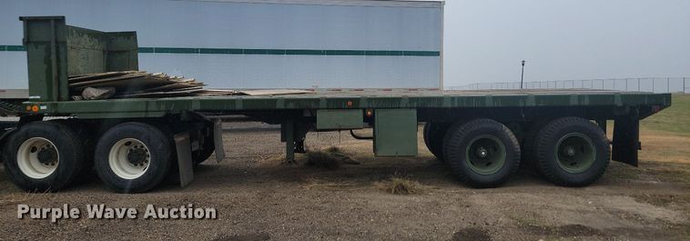 image for item JG9759 1992 Dyna M8714A2  flatbed trailer