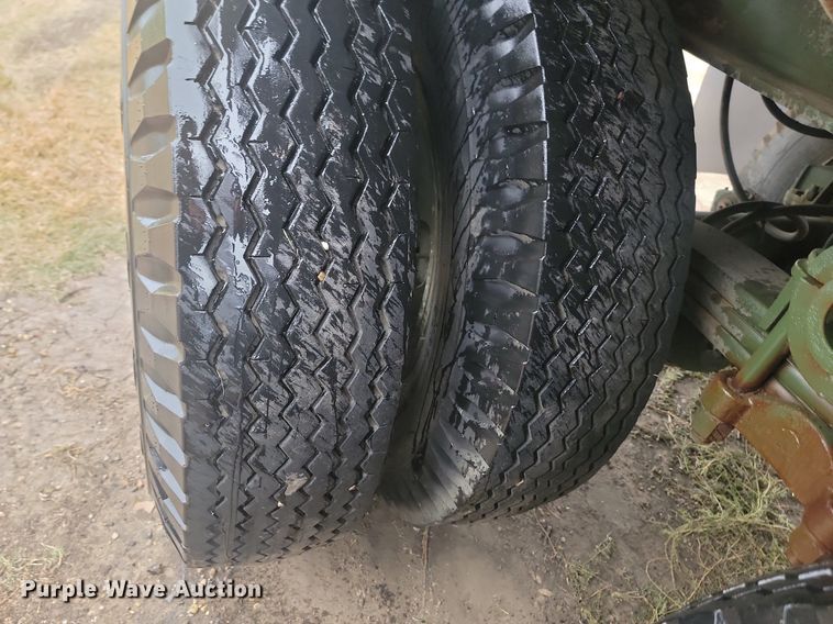 image for item JG9759 1992 Dyna M8714A2  flatbed trailer