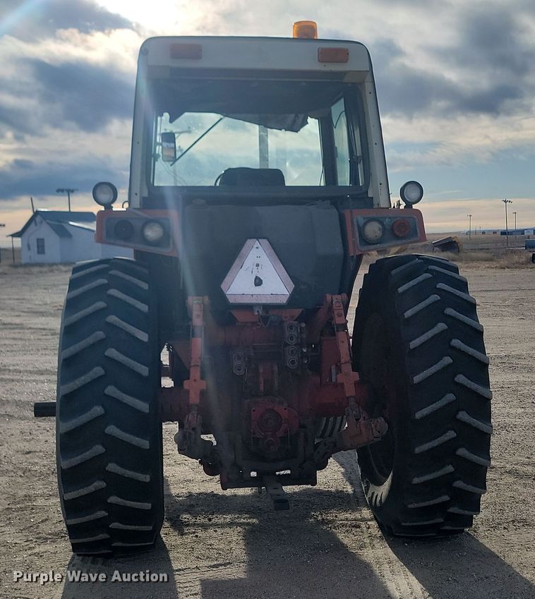 image for item KT9939 1979 International 1086  tractor