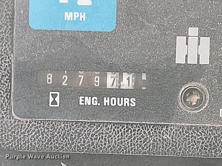 image for item KT9939 1979 International 1086  tractor