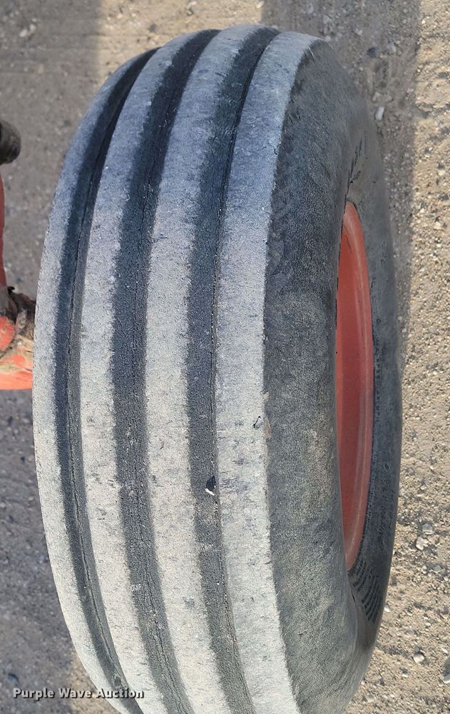 image for item KT9939 1979 International 1086  tractor