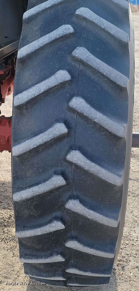 image for item KT9939 1979 International 1086  tractor