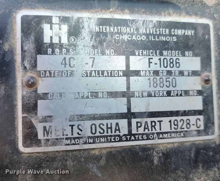 image for item KT9939 1979 International 1086  tractor