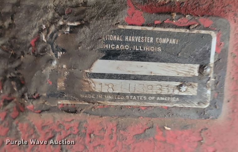 image for item KT9939 1979 International 1086  tractor