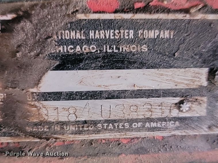 image for item KT9939 1979 International 1086  tractor