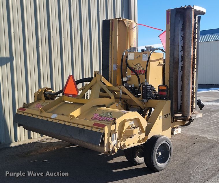 image for item KT9947 Tiger  batwing flail mower