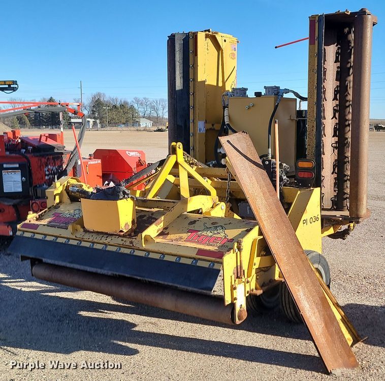 image for item KT9949 Tiger  batwing flail mower