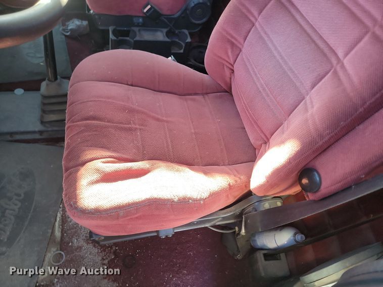 image for item KT9953 1996 Peterbilt 385  semi truck