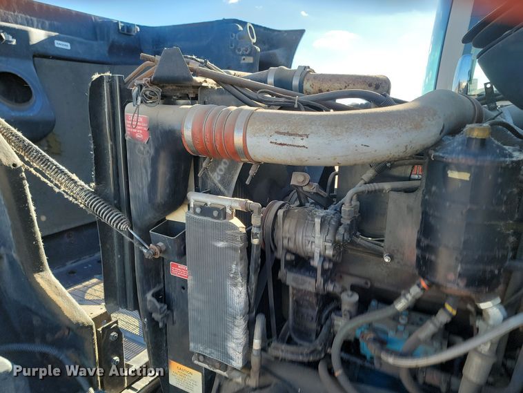 image for item KT9953 1996 Peterbilt 385  semi truck