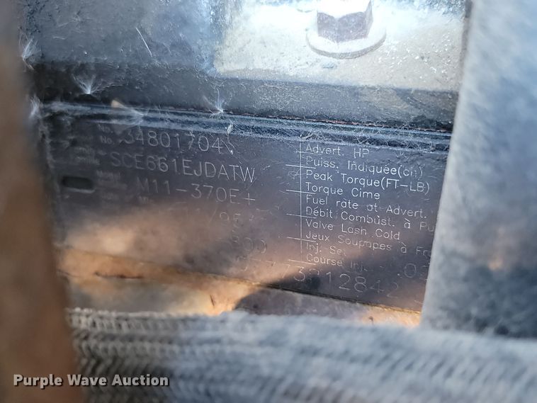 image for item KT9953 1996 Peterbilt 385  semi truck