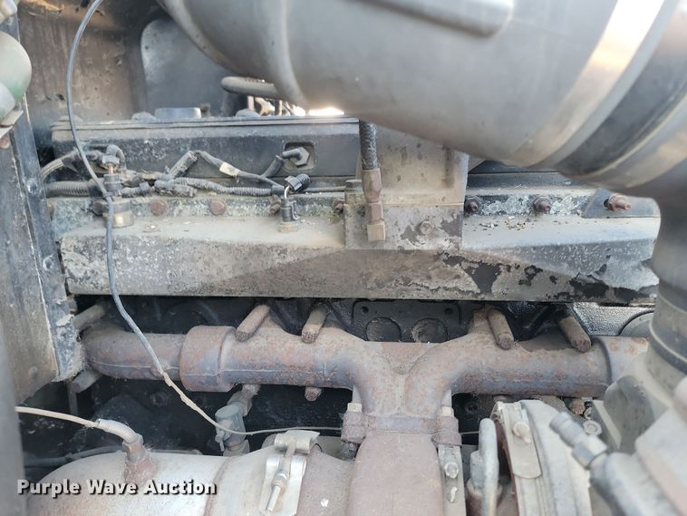 image for item KT9953 1996 Peterbilt 385  semi truck