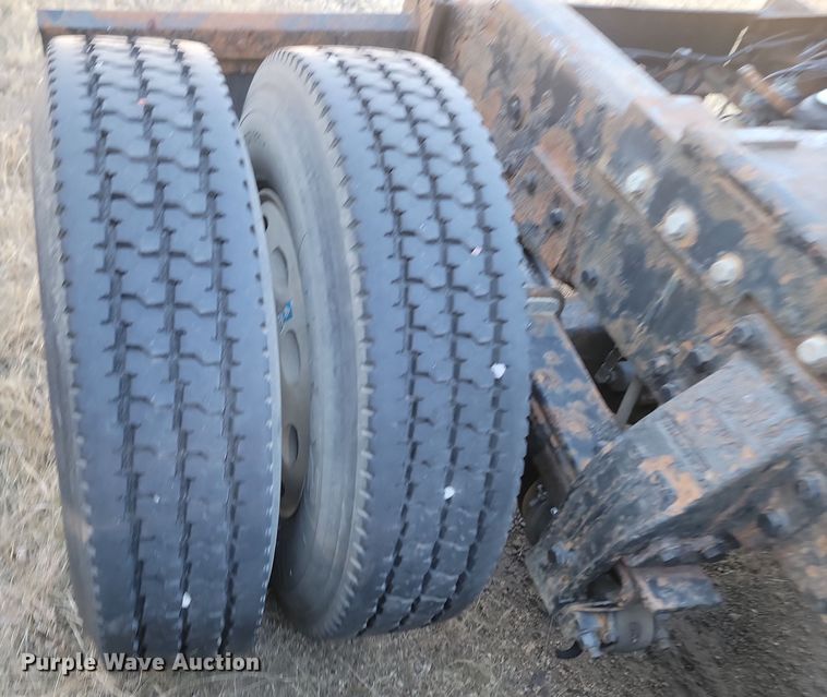 image for item KT9953 1996 Peterbilt 385  semi truck