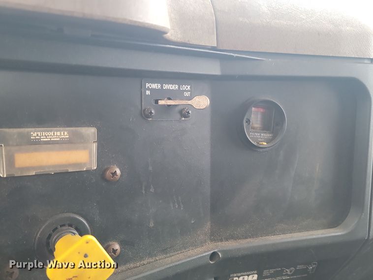 image for item KT9995 2001 International 2674  oil distributor truck