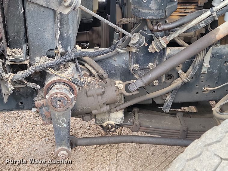 image for item KT9995 2001 International 2674  oil distributor truck