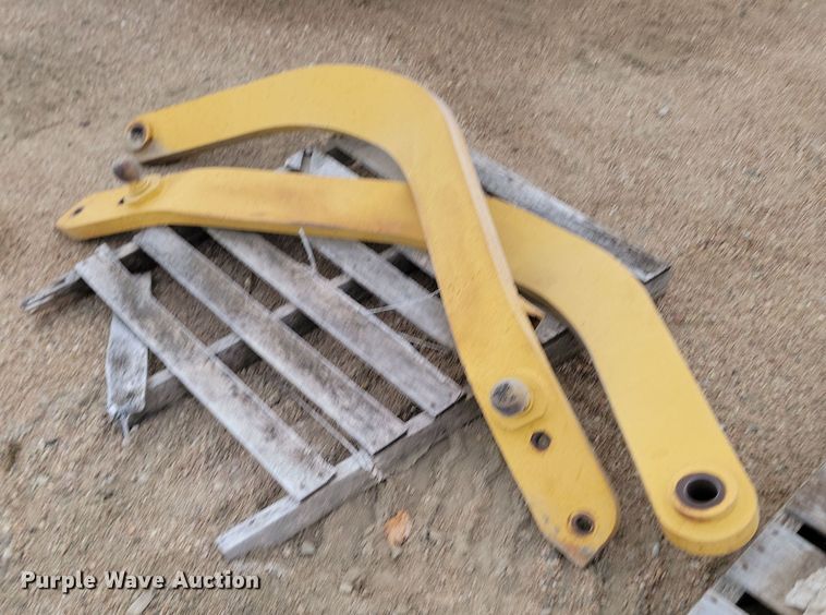 image for item KT9996 Mid mount scarifier lift group