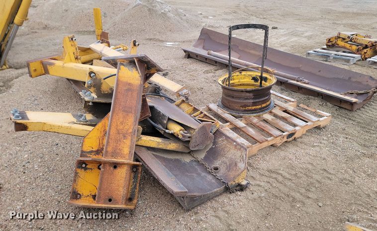 image for item KT9997 Motor grader attachments