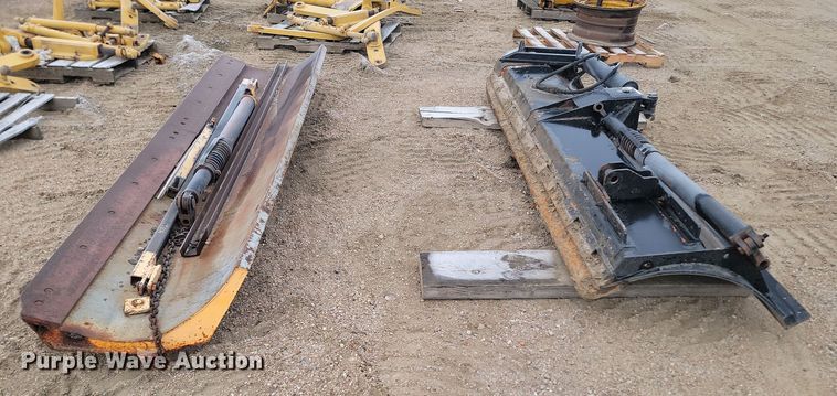 image for item KU9000 (2) wing plows