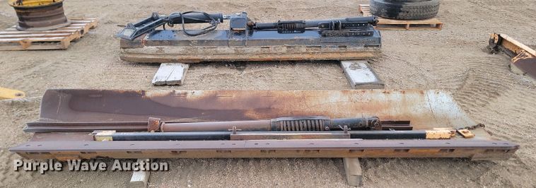 image for item KU9000 (2) wing plows