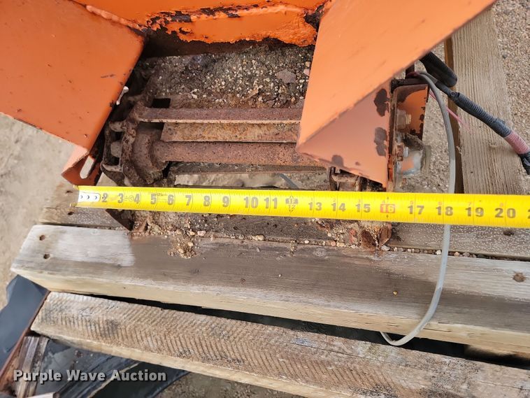 image for item KU9004 Swenson  spreader