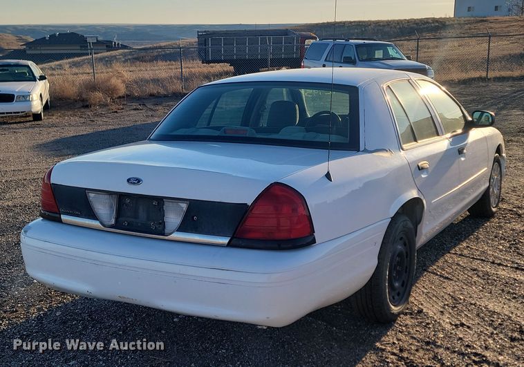 image for item KU9020 2005 Ford Crown Victoria Police Interceptor