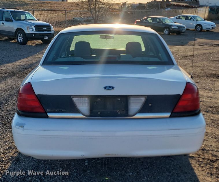 image for item KU9020 2005 Ford Crown Victoria Police Interceptor