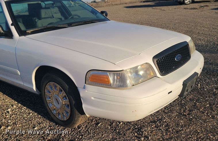 image for item KU9020 2005 Ford Crown Victoria Police Interceptor