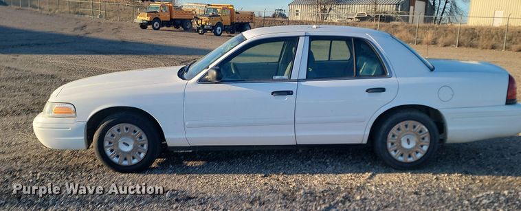 image for item KU9020 2005 Ford Crown Victoria Police Interceptor