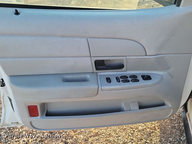 image for item KU9020 2005 Ford Crown Victoria Police Interceptor