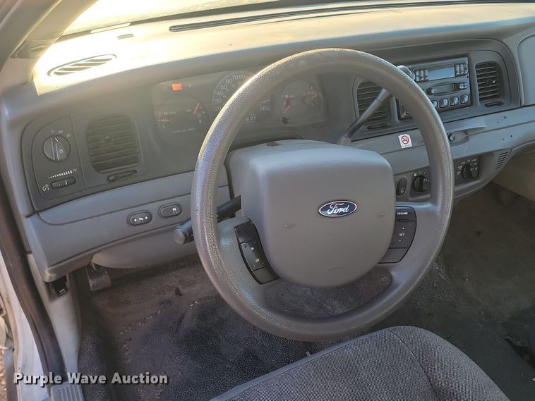 image for item KU9020 2005 Ford Crown Victoria Police Interceptor