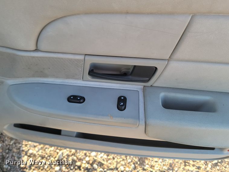 image for item KU9020 2005 Ford Crown Victoria Police Interceptor