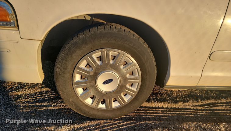 image for item KU9020 2005 Ford Crown Victoria Police Interceptor