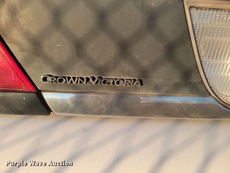 image for item KU9020 2005 Ford Crown Victoria Police Interceptor