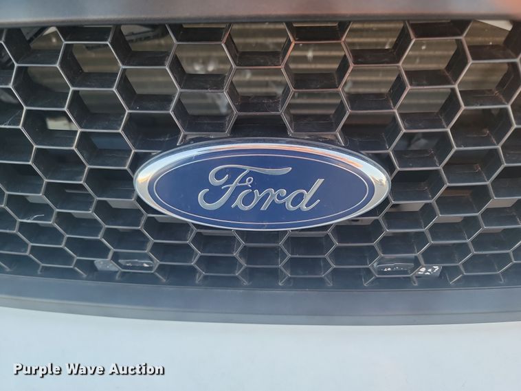 image for item KU9020 2005 Ford Crown Victoria Police Interceptor