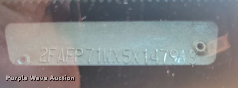 image for item KU9020 2005 Ford Crown Victoria Police Interceptor