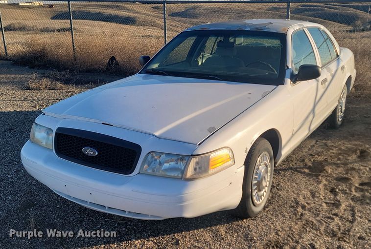 image for item KU9021 2001 Ford Crown Victoria Police Interceptor