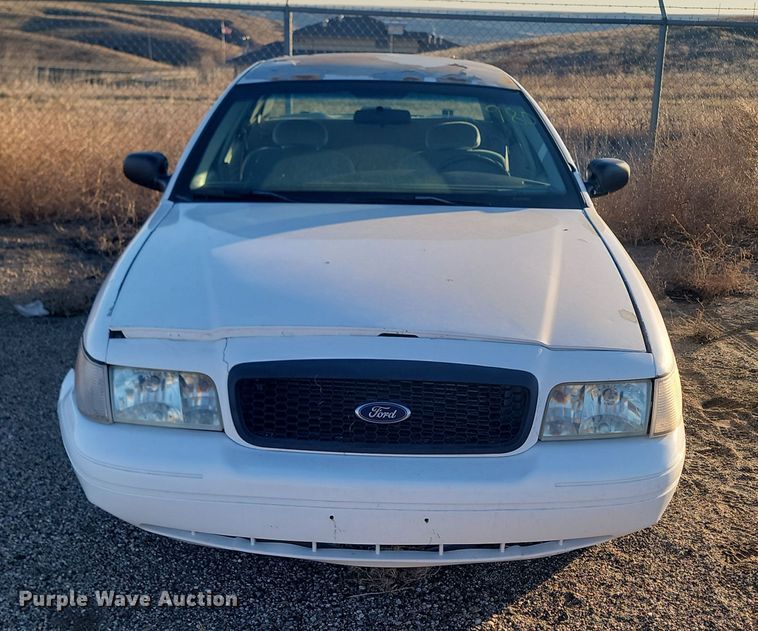 image for item KU9021 2001 Ford Crown Victoria Police Interceptor