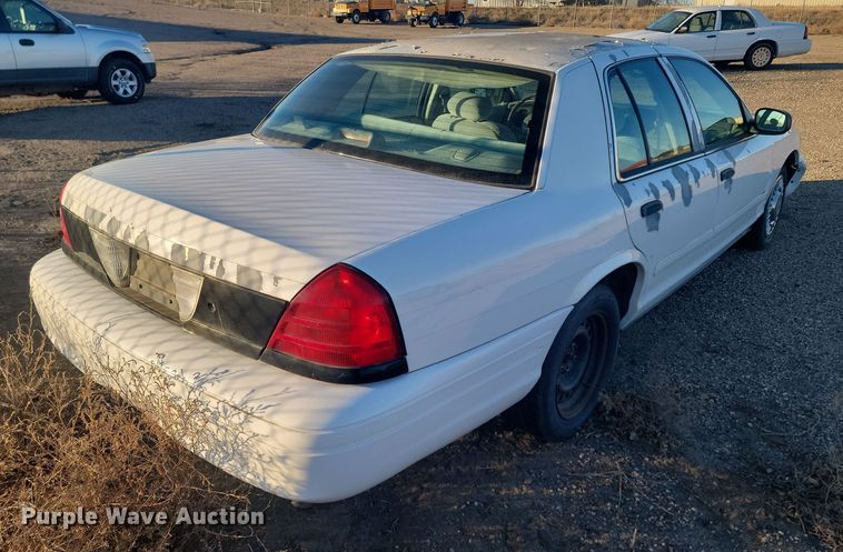 image for item KU9021 2001 Ford Crown Victoria Police Interceptor