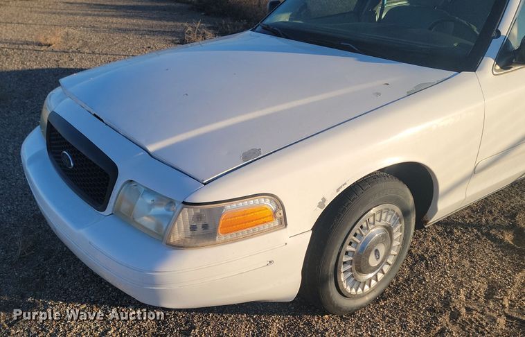 image for item KU9021 2001 Ford Crown Victoria Police Interceptor