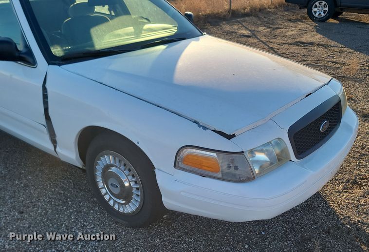 image for item KU9021 2001 Ford Crown Victoria Police Interceptor